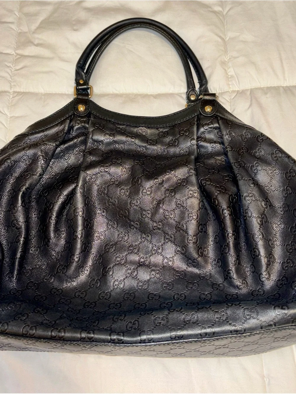 Gucci Black Leather Shoulder Bag with Gold Hardware